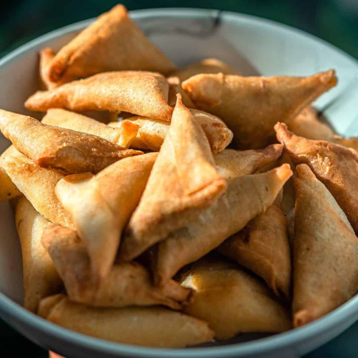 samoussas-poulet-reunion